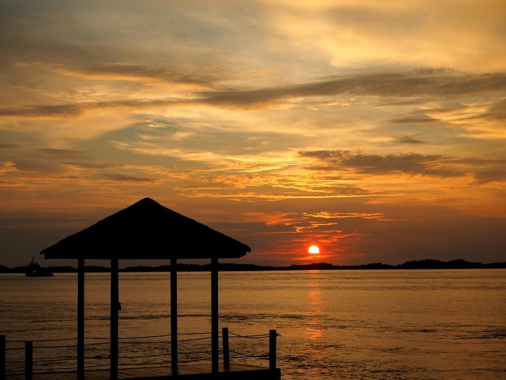 Ktm Resort Batam Sekupang Exterior photo
